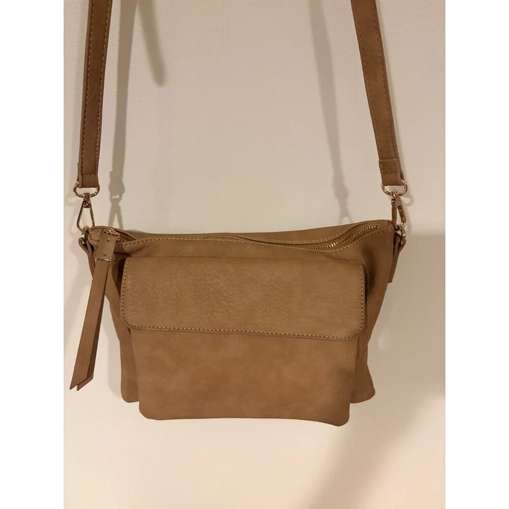 Shiraleah Tan Pebbled Crossbody leather Bag, Zip, Gold, Detach/Adjust Strap